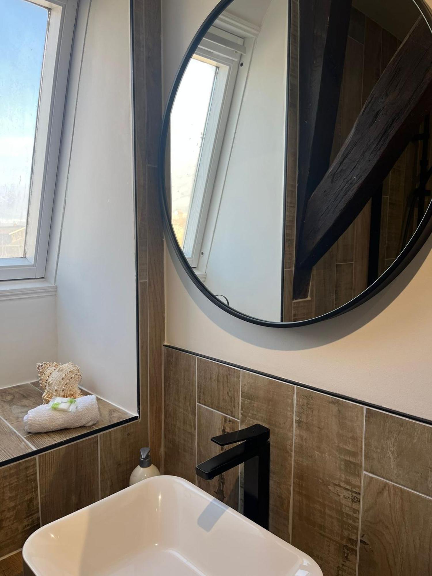 Le Logis D'Anahy Apartment Blois Bagian luar foto